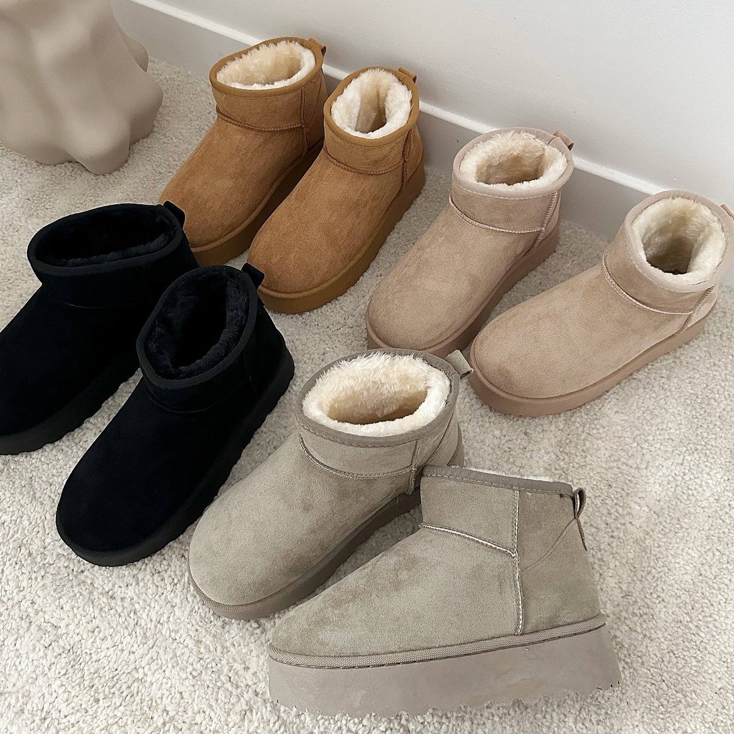 疲れない歩行のための快適でスタイリッシュなブーツ