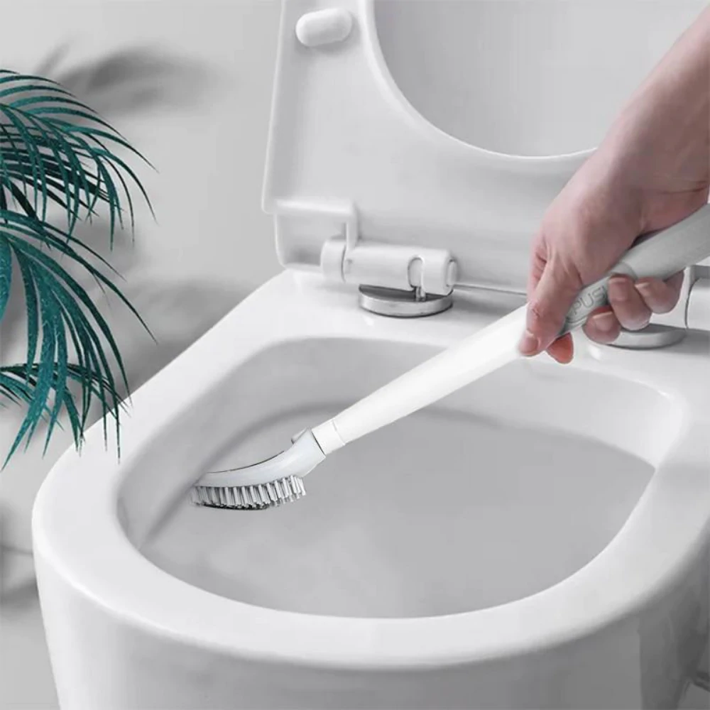 Flexible toilet brush for precise and easy cleaning